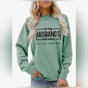 NEW Sarcastic Wife Pullover Sweatshirt Size Large